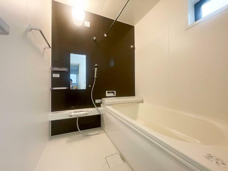 浴室 『5号棟』足を伸ばして入ることが出来る1坪タイプのユニットバス
