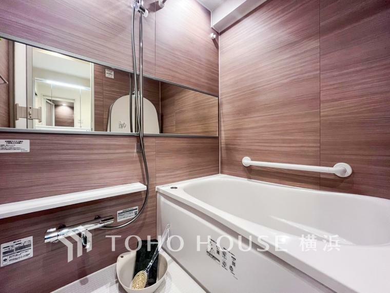 浴室 モダンデザインの空間が気持ちよさを高めてくれるバスルーム。
