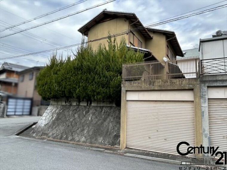 外観・現況 ■現地撮影写真■右側が駐車スペースです！