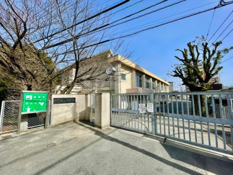 筑紫野市立筑山中学校（約1,065m）