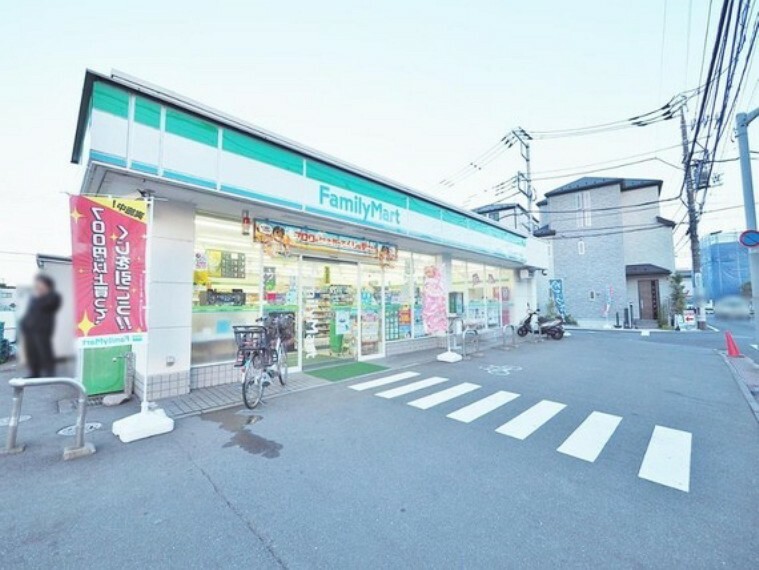 コンビニ ファミリーマート練馬石神井町店まで約160m