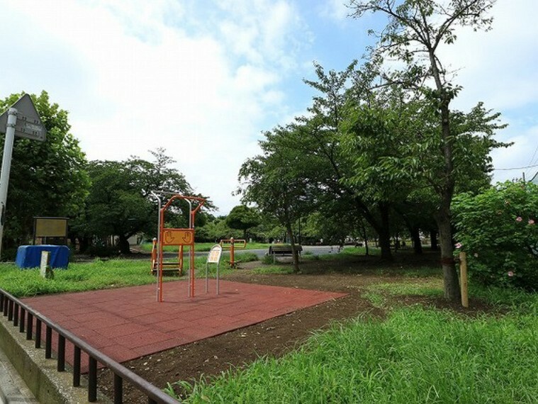 公園 西六郷三丁目公園　約190m