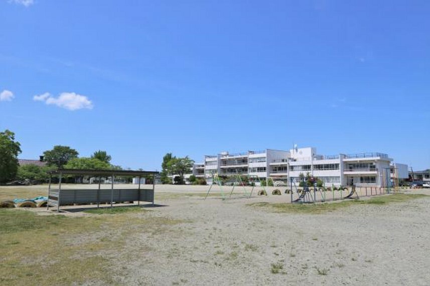 小学校 吉岡小学校