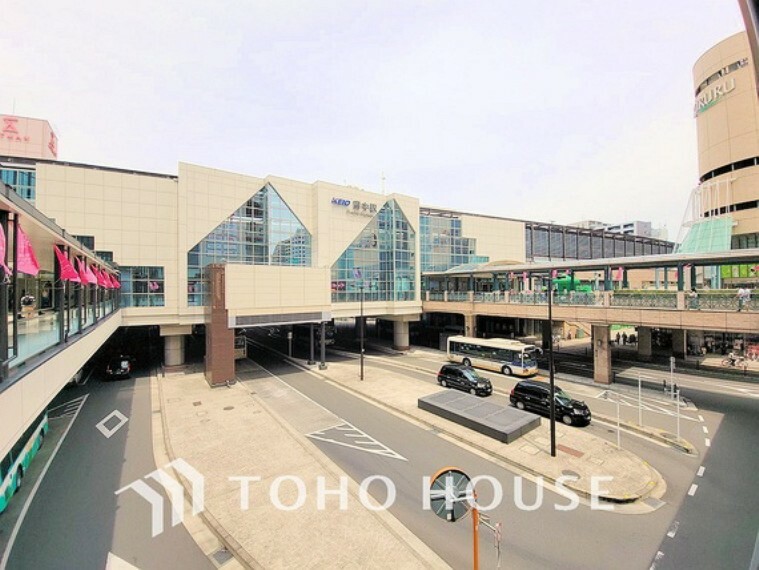 京王線「府中」駅　距離240m