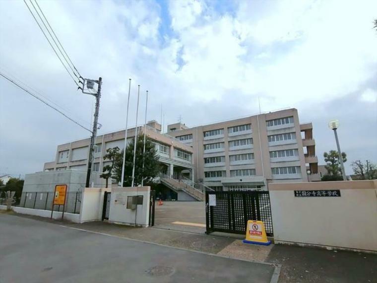 早稲田実業学校（約4,820m）