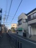 現況写真 周辺は住宅が建ち並ぶ閑静な住宅街です。