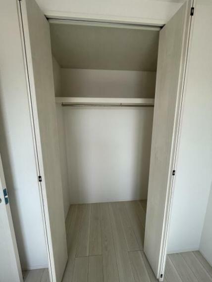 収納 【洋室】全室収納完備で居住スペースを広く開放的に使用可能です。