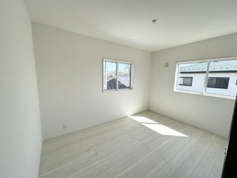 【洋室】3部屋ある洋室は、寝室や子供部屋や趣味の部屋など多彩に利用可能です！