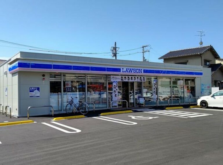 コンビニ ローソン 広島草津南駅前店