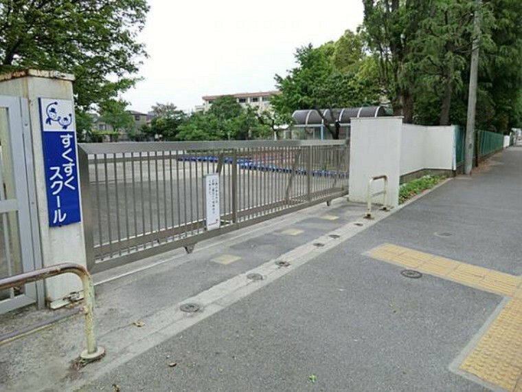 小学校 江戸川区立大杉第二小学校　65m