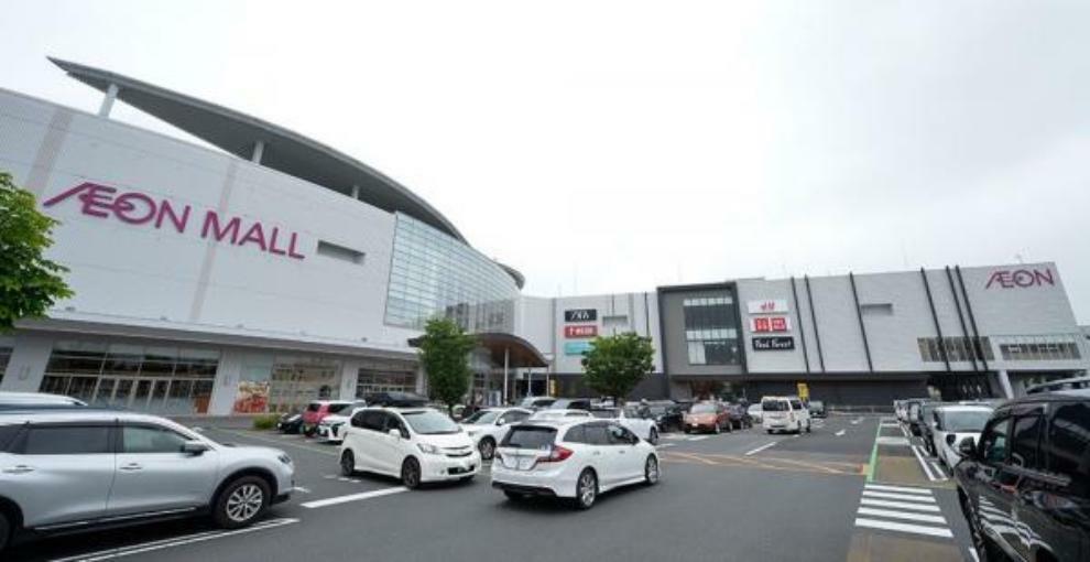 ショッピングセンター イオンモール高崎店様まで8.4km（車約16分）です。大型ショッピングセンターがあると週末のお買い物などに便利ですね。