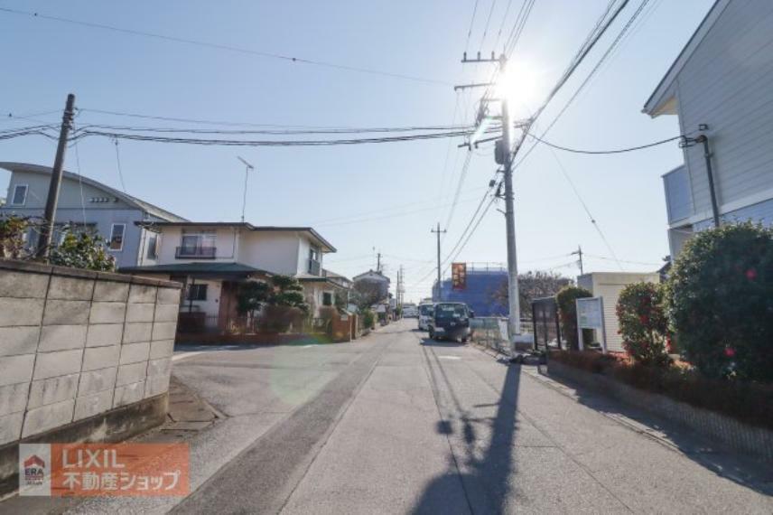 現況写真 【前面道路】道の広さ日当たりなど、ぜひ現地もご確認ください。