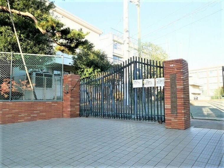 中学校 世田谷区立緑丘中学校:徒歩10分（793m）