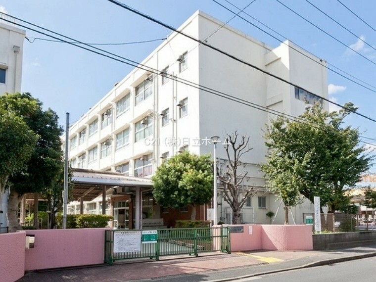 小学校 横浜市市立大綱小学校 本校は横浜市において最も歴史のある学校の一つであり、創立以来、これまで多くの方々に支えられて今日に至っています。