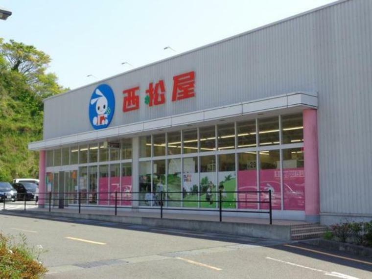 ショッピングセンター 西松屋横須賀佐原店