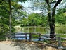 公園 菊名池公園 妙蓮寺駅徒歩5分。蓮の浮いた大きな池、広場、そして夏季にはプールもオープンします。ブランコ・すべり台などもあります。