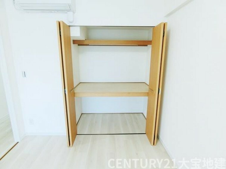 収納 ■洋室6.0帖の物入 ■枕棚が設置され、無駄なくすっきり収納できます