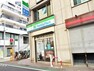 コンビニ ファミリーマート保谷駅南口店