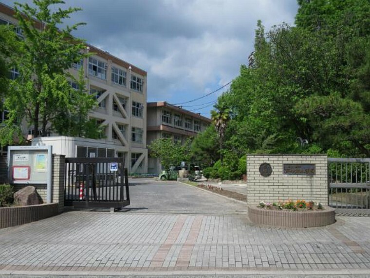 小学校 府中町立府中南小学校