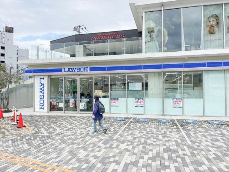 コンビニ ローソン 狭山市駅西口店