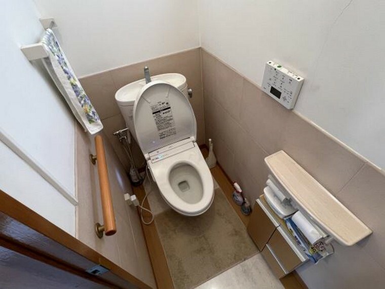 トイレ 自動洗浄付き高機能トイレ！