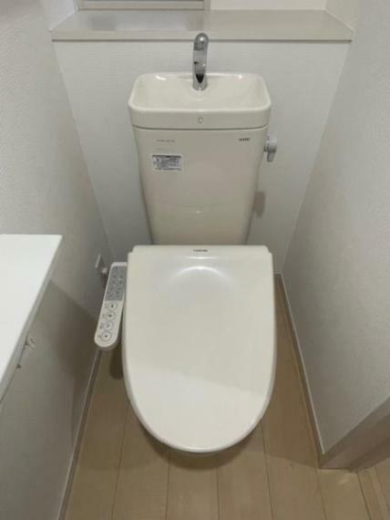 トイレ トイレは1階・2階と2か所あります　便座交換済み