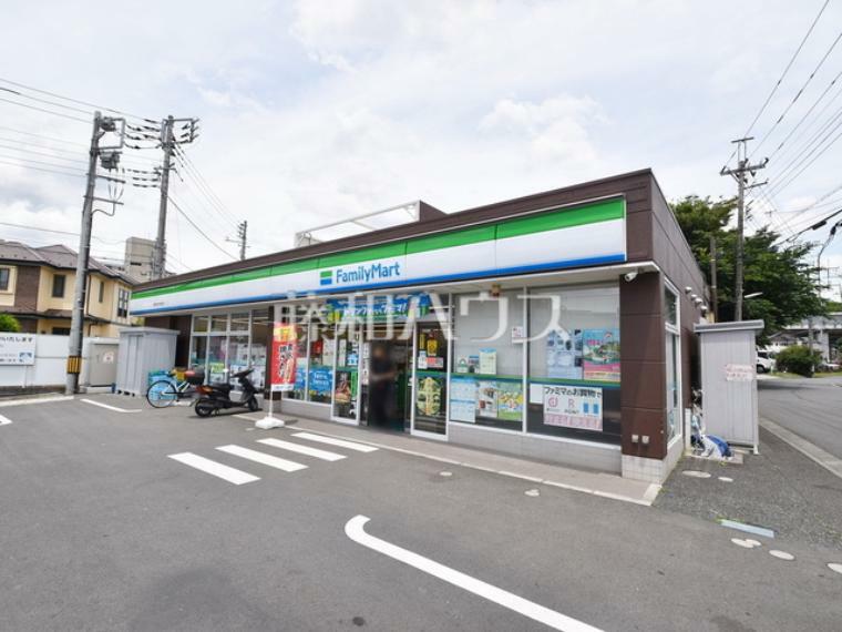 コンビニ ファミリーマート 調布深大寺元町店