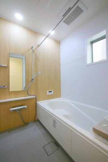 ■くつろぎの1坪浴室、追い焚き機能＆浴室乾燥機完備