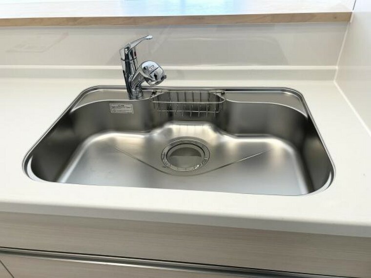 キッチン 【シンク】ボタン一つで切り替え可能な浄水器一体の水栓！