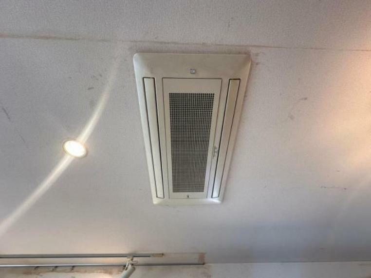 冷暖房・空調設備 ビルトインエアコン