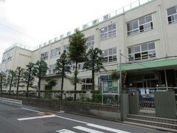 小学校 【小学校】足立区立竹の塚小学校まで752m