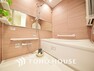 浴室 一日の疲れを癒すバスルームは、心地よいリラックスを叶える清潔感溢れる空間