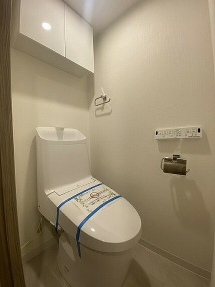トイレ 温水洗浄便座付きトイレ。