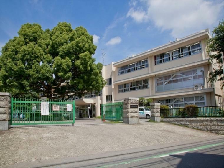 所沢市立清進小学校 西武新宿線「所沢駅」が最寄りの小学校でございます。ご近所の評判も良いです！