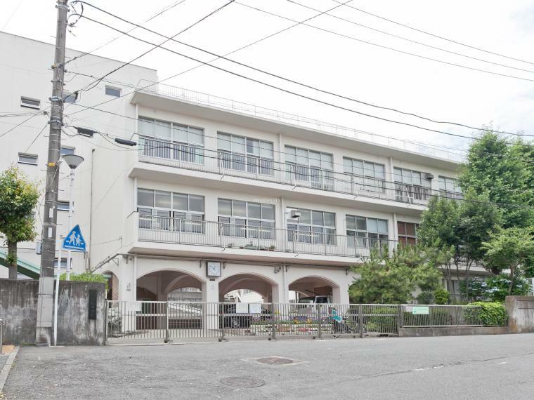 中学校 〇横浜市立老松中学校…徒歩8分（650m）