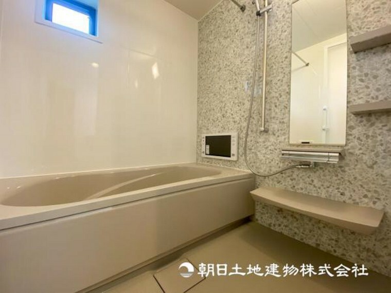 浴室 【浴室】冬の予備暖房はもちろん、オールシーズン大活躍の浴室乾燥機