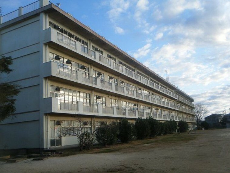 小学校 八千代市立南高津小学校 徒歩14分。