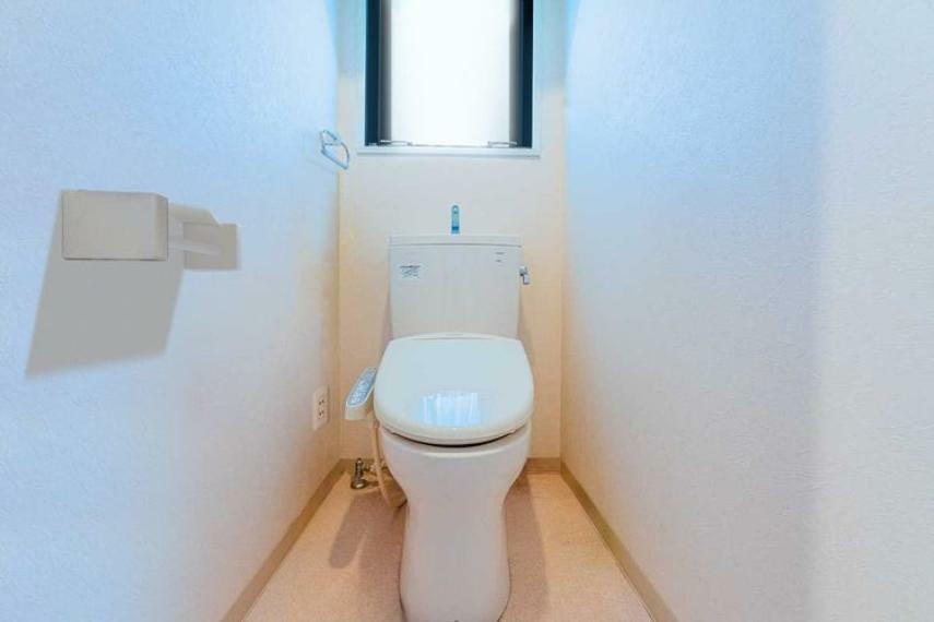 【トイレ】画像はCGにより家具等の削除、床・壁紙等を加工した空室イメージです。