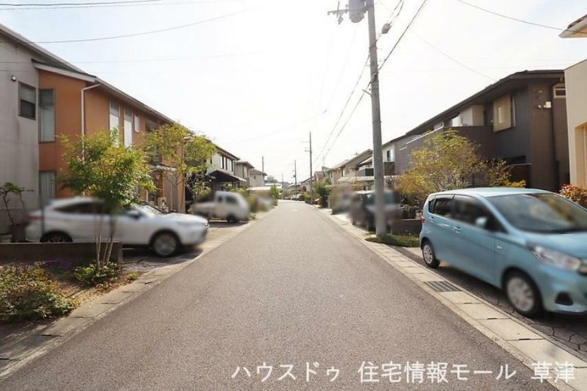 現況写真 前面道路含む現地写真