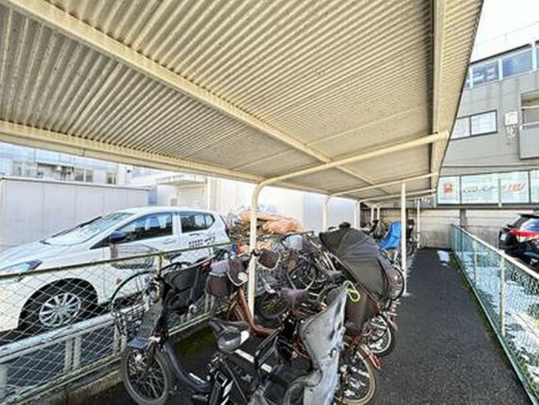 バイク置場:月額1000円～1500円