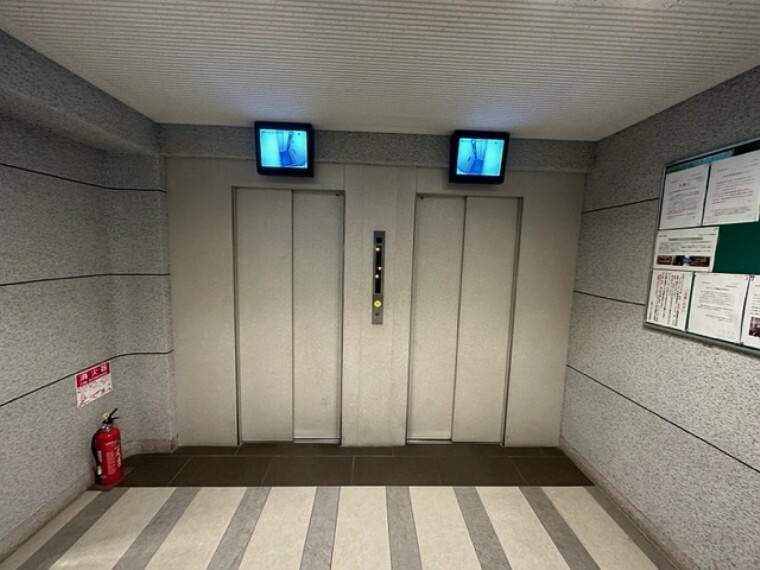 防犯性の高いカメラ付きのエレベーターは2基備わっています。朝の忙しい時間帯も待ち時間が少なそうですね