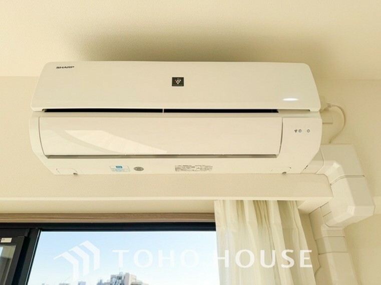 冷暖房・空調設備 リビングには新規でエアコンを1基設置済。初期費用を抑えることが出来るのは嬉しいポイントですね。