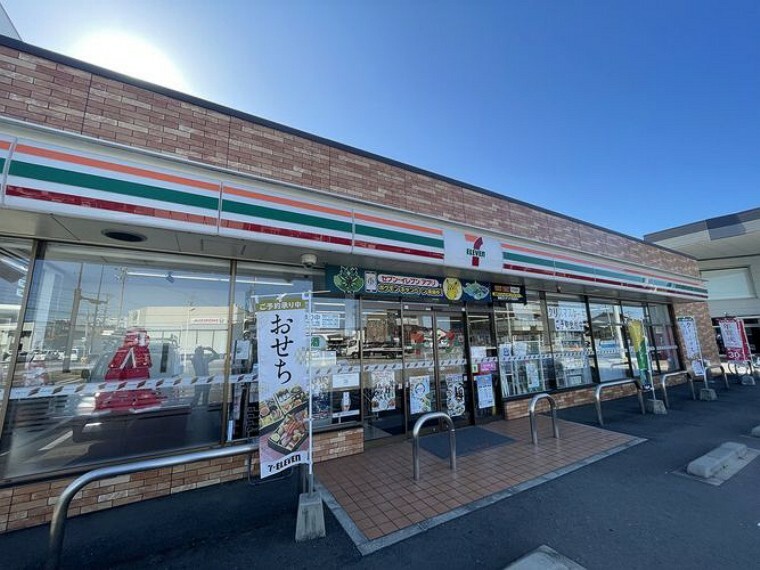 コンビニ セブンイレブン金沢直江店