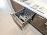 ビルトイン食洗機【日野市平山6丁目】  ビルトイン食洗機は毎日の家事を軽減させてくれます。またワークトップも広々使え機能性も向上します。　