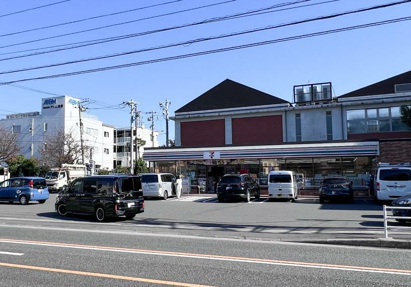 コンビニ ■セブン-イレブン 藤沢片瀬店