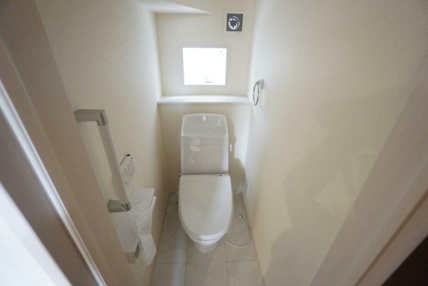 トイレは1階と2階それぞれに設けられています。