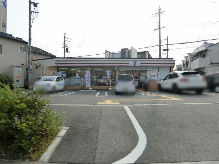 コンビニ 周辺 セブンイレブン八尾萱振町3丁目店