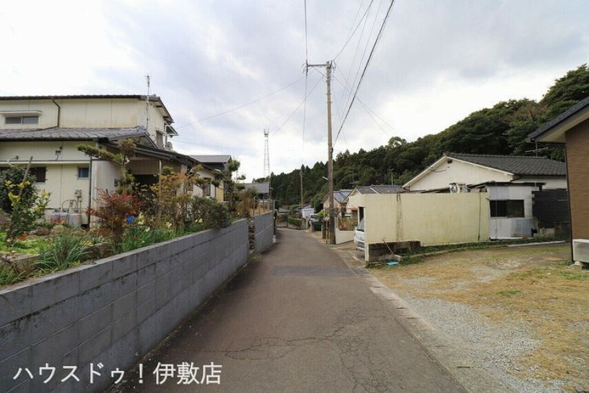 現況写真 前面道路含む現地写真