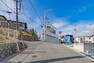 現況写真 物件の南側前面道路（東側から）［2024年2月5日撮影］