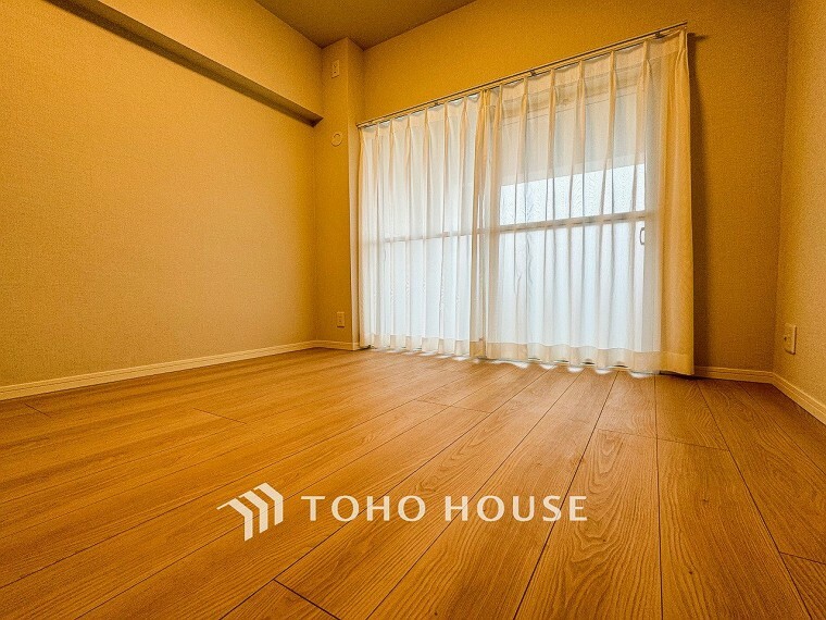 洋室 うららかな陽射しがどのお部屋にも降り注ぐよう、快適さを追求した間取設計。